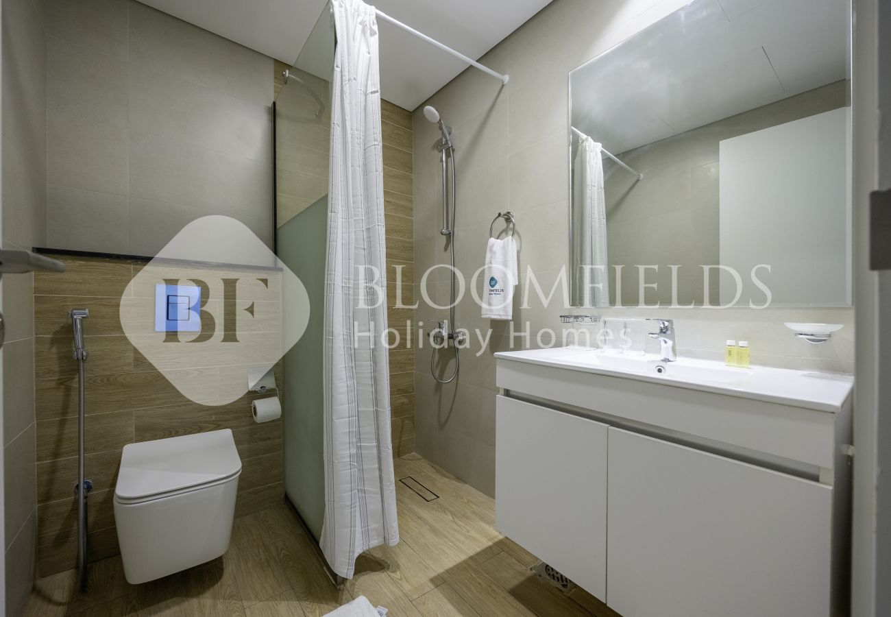 Apartment in Abu Dhabi - Boomfields Iconic 2Br In The Gate Masdar