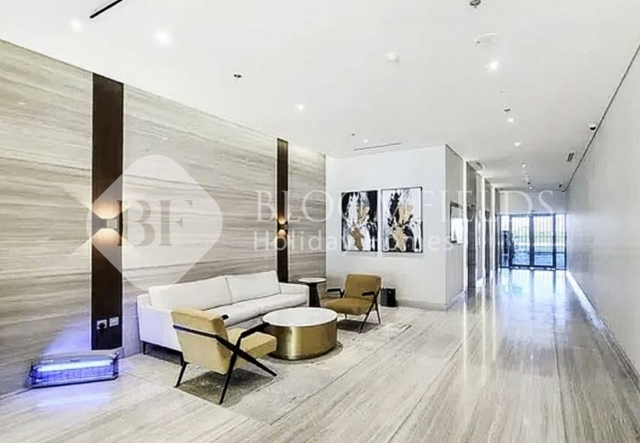 Apartment in Dubai - Bloomfields Cozy 1Br Azizi Fawad Jaddaf 