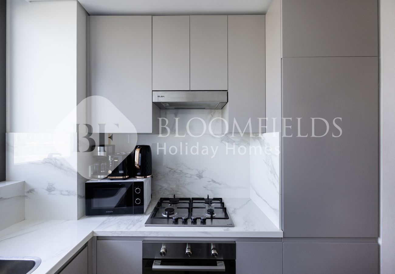 Apartment in Dubai - Bloomfields Cozy 1Br Azizi Fawad Jaddaf 