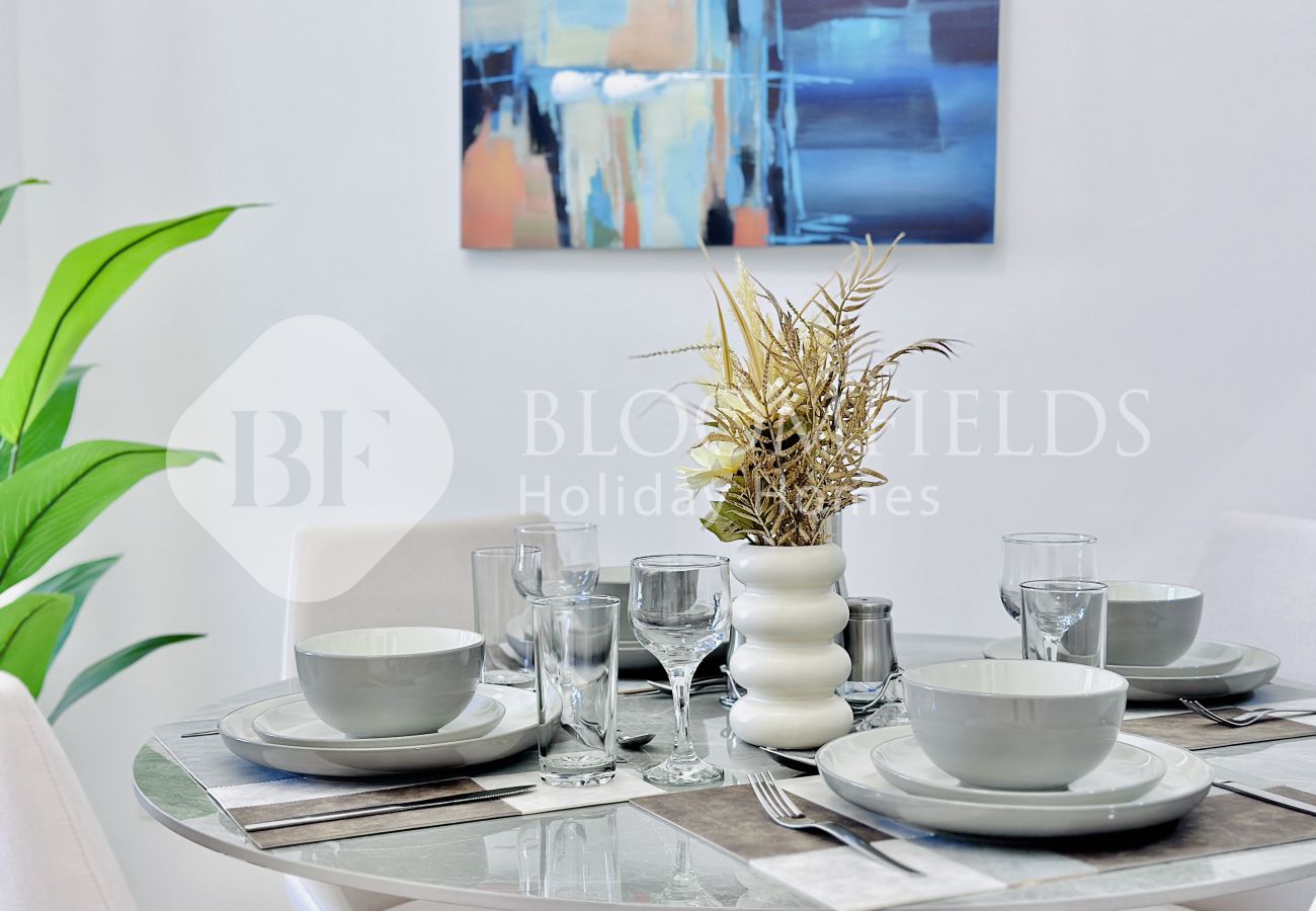 Apartment in Abu Dhabi - Bloomfields Spacious 1Br Ansam 