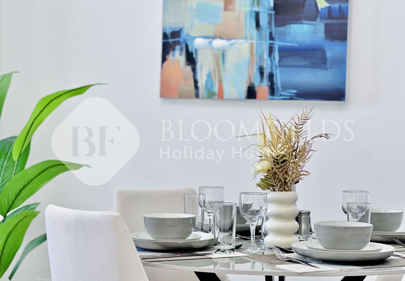 Apartment in Abu Dhabi - Bloomfields Spacious 1Br Ansam 