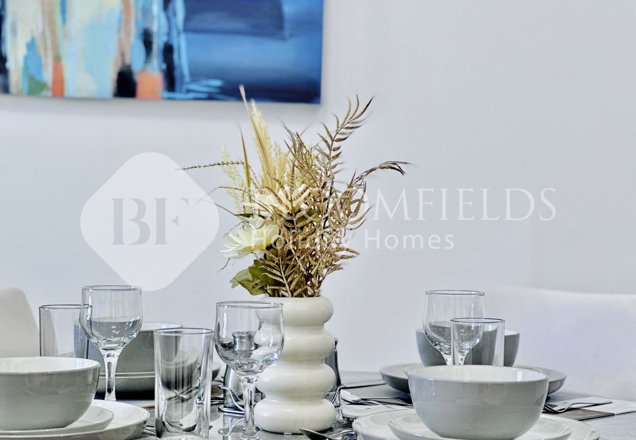 Apartment in Abu Dhabi - Bloomfields Spacious 1Br Ansam 