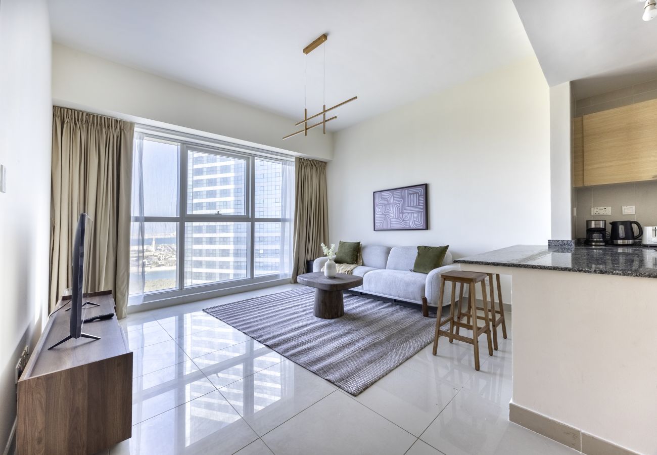 Apartment in Abu Dhabi - Bloomfields Stylish 1BR Marina Bay 