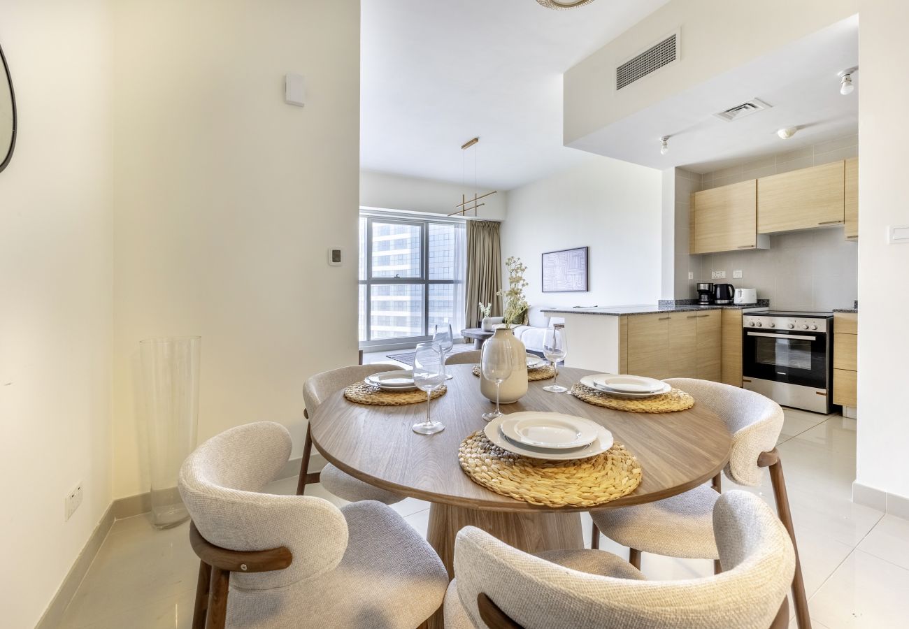Apartment in Abu Dhabi - Bloomfields Stylish 1BR Marina Bay 