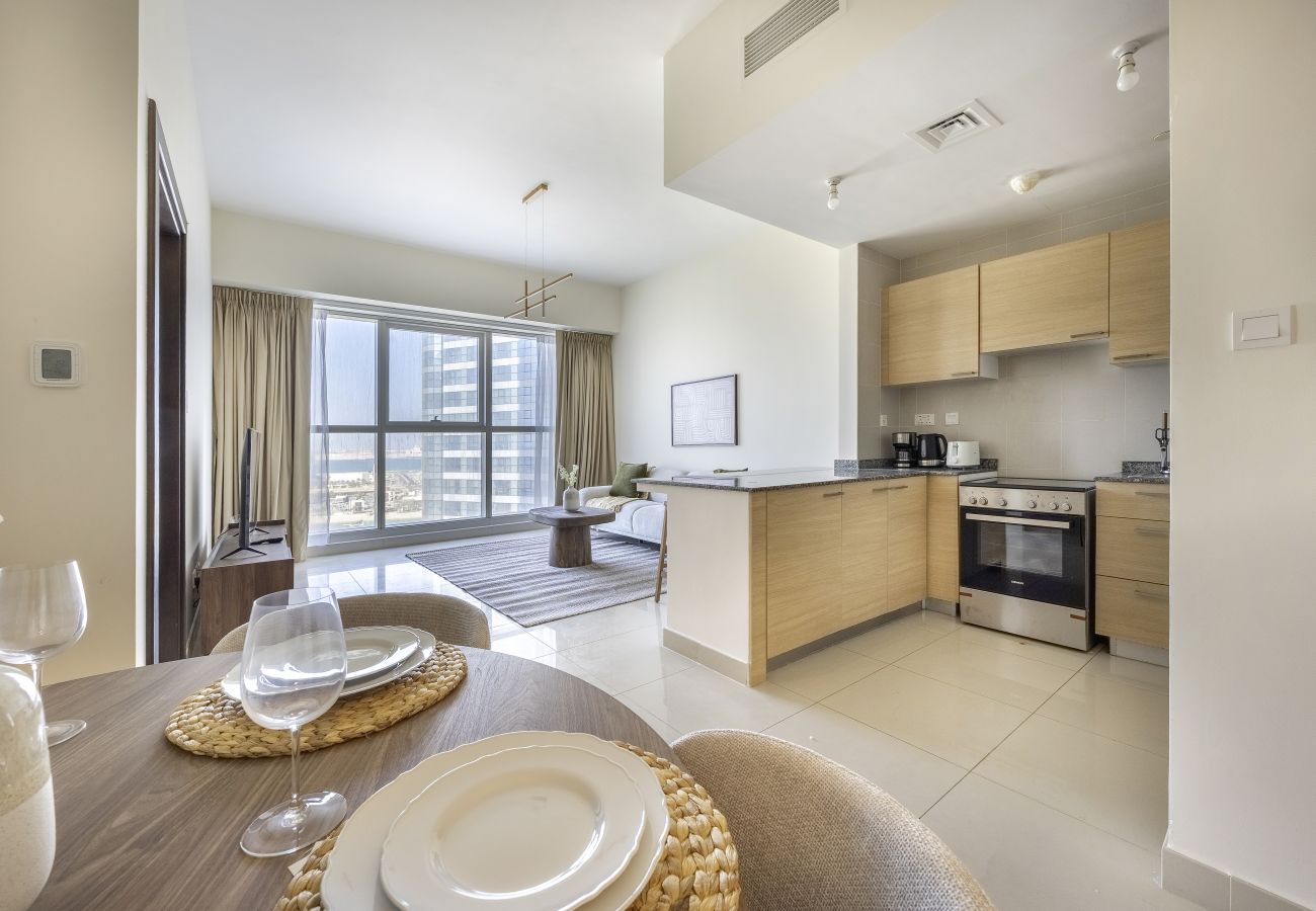 Apartment in Abu Dhabi - Bloomfields Stylish 1BR Marina Bay 